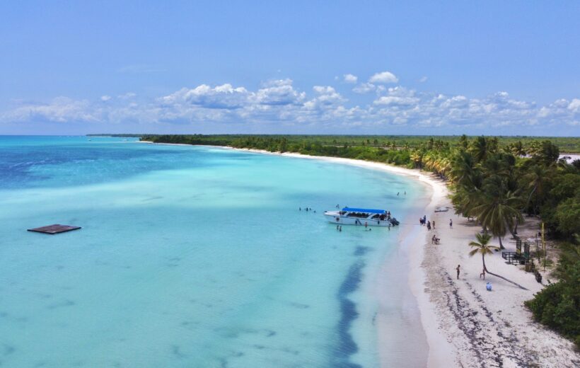 <b>Destaque</b> - Excursão 17 - Tesouros De Adamanay (Saona) - 3 praias - Punta Cana