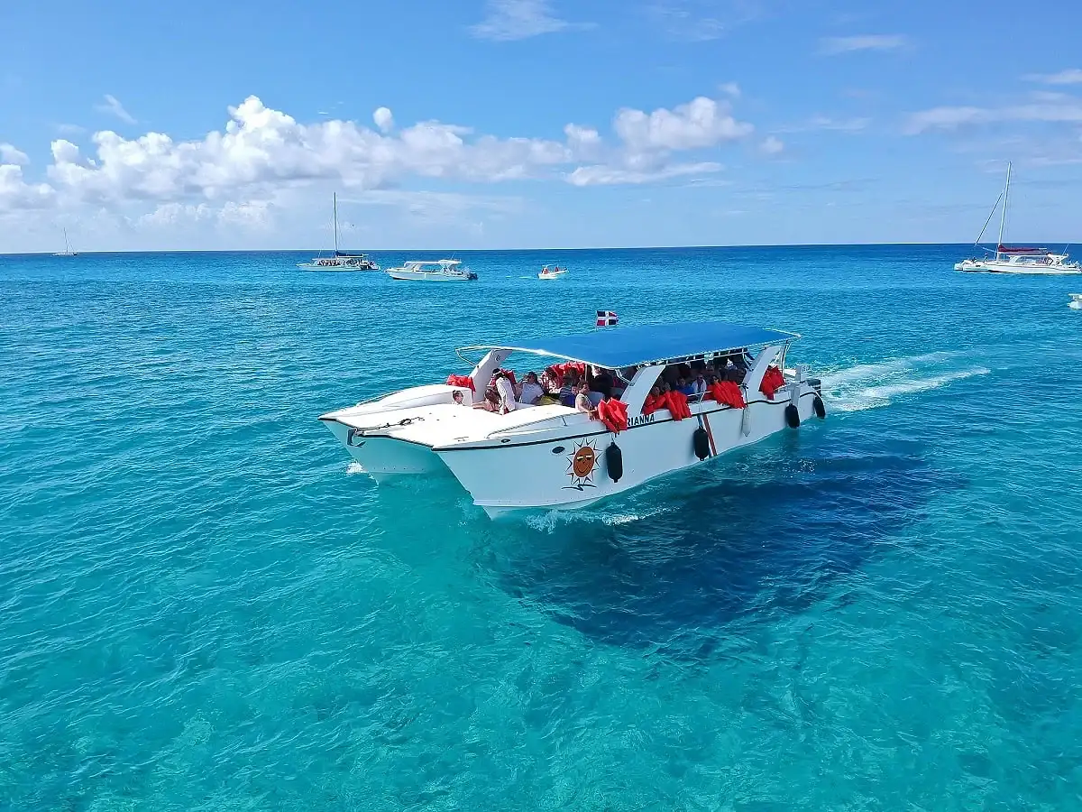 Destaque – Excursão 17 – Tesouros De Adamanay (Saona) – 3 praias – Bayahibefoto_14-optimised