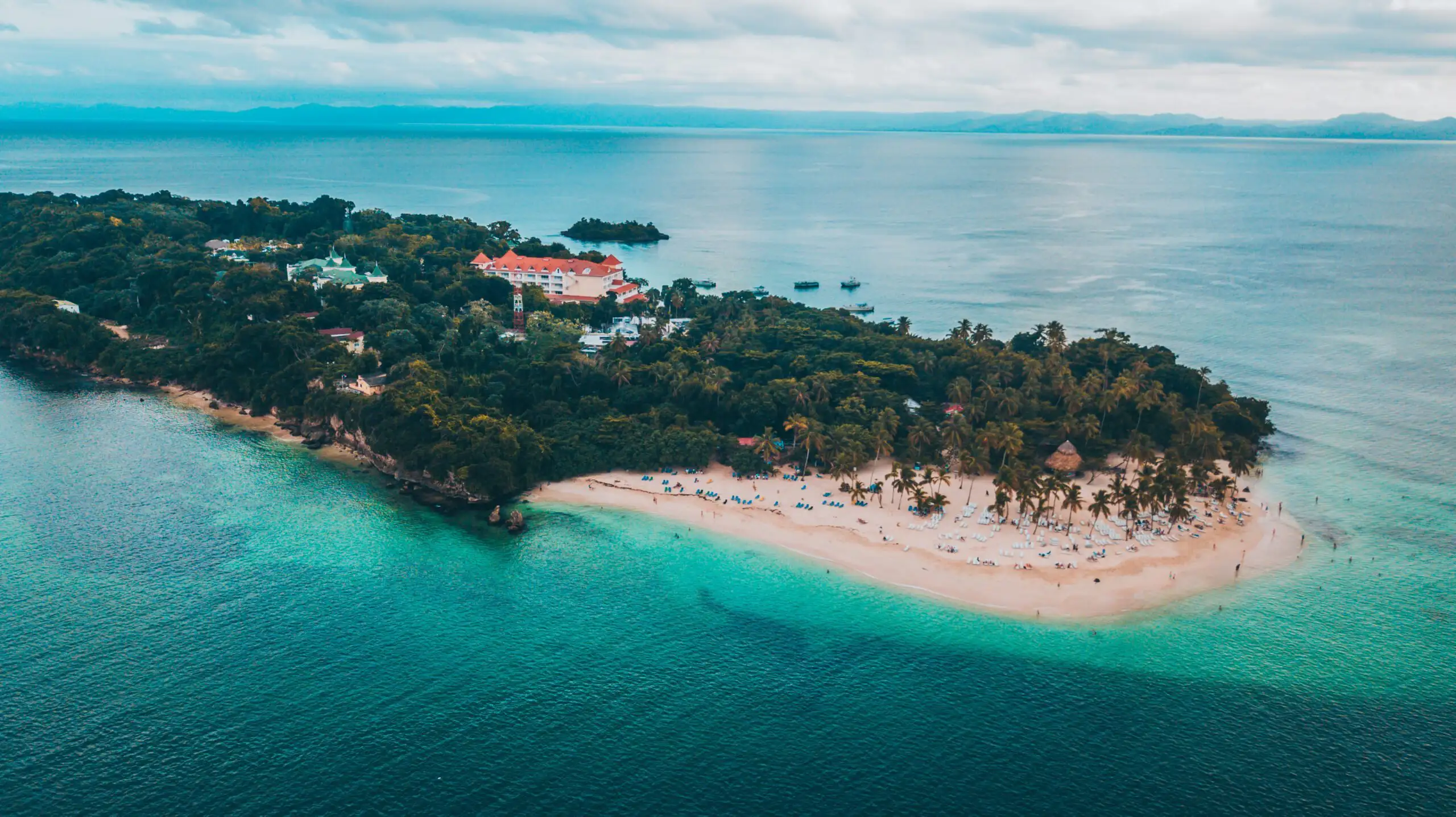 Excursão 05 - Samana, Cayo Levantado, Playa Moron com almoço de lagosta (Vicente) – Bayahibe - 9-optimised